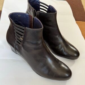 VANELI Laban Booties Brown Nappa Leather Wedge Heel Ankle Boot Women's Sz 10